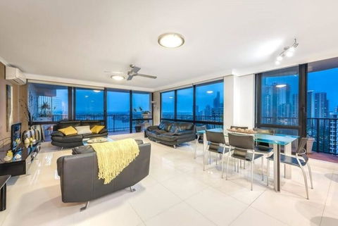 ABSOLUTE Riverfront 2br Apt, Views From Every Room - Tourism Search 1