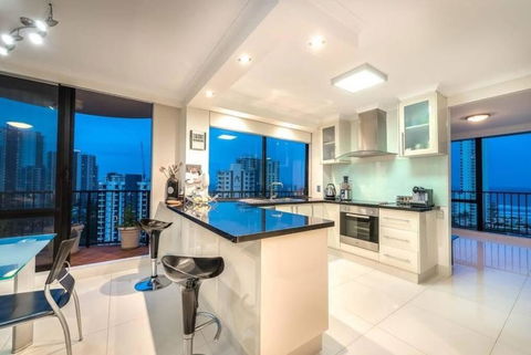 ABSOLUTE Riverfront 2br Apt, Views From Every Room - Tourism Search 3