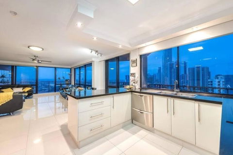 ABSOLUTE Riverfront 2br Apt, Views From Every Room - Tourism Search 4