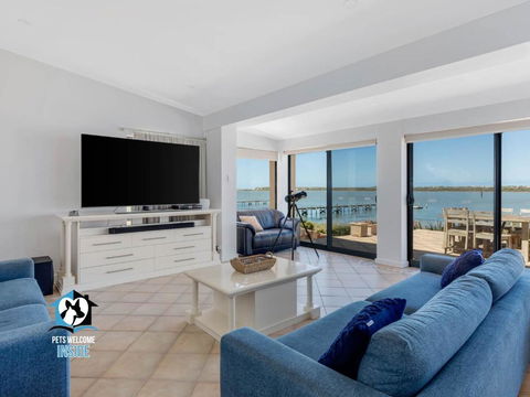 Absolute Water Frontage W/ Jetty + Boat Ramp - Tourism Search 1