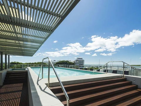 Absolute Waterfront Apartment - Tourism Search 4