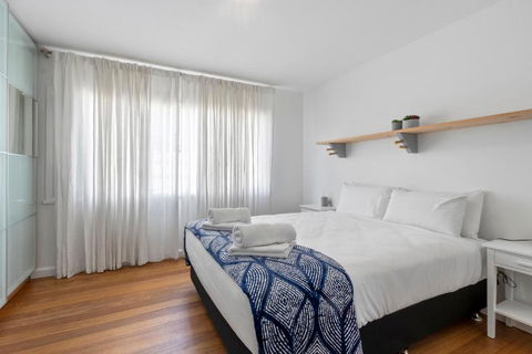 Absolute Waterfront Only 15 Minutes From Hobart - Tourism Search 2