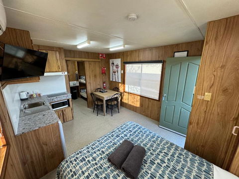 Acacia Caravan Park & Holiday Units - Tourism Search 1