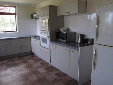 Acacia Cottage - Tourism Search 3