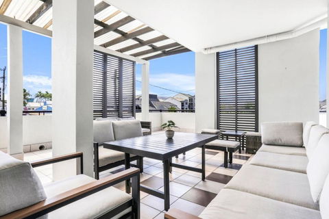 Accent On McLeod - Breezy Outdoor Living - Tourism Search 1