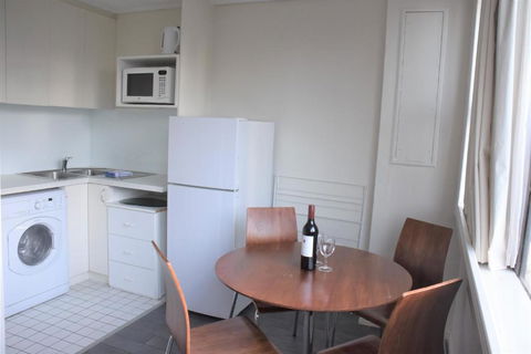 Accommodation Sydney CBD - Hyde Park Plaza Park View 38 College Street Studio Apartment - Tourism Search 4