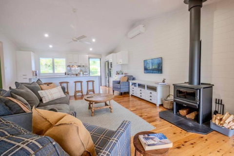 Acreage Near Currumbin Beach - Tourism Search 1