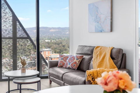 Adelaide CBD Oasis - 2BR Realm Retreat - Level 19 - Tourism Search 1
