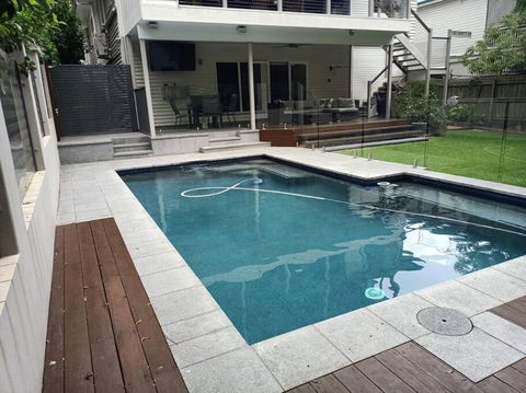 Adorable Private 2 Bedroom Guest Suite + Pool - Tourism Search 4