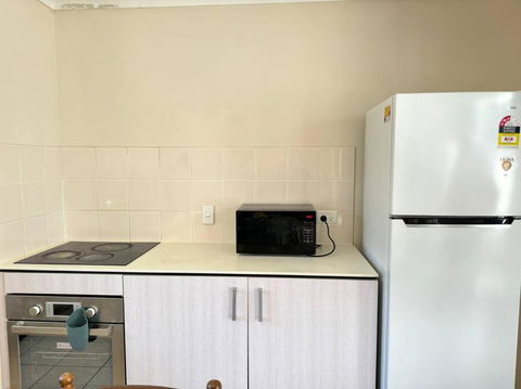 Affordable 3-Bedroom Grannyflat In Coopers Plains - Tourism Search 3