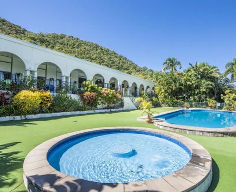 AFFORDABLE ISLAND ESCAPE! Queen Studio, Nelly Bay - Tourism Search 0