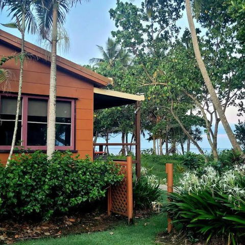 Absolute Beachfront Cottage - Tourism Search 2