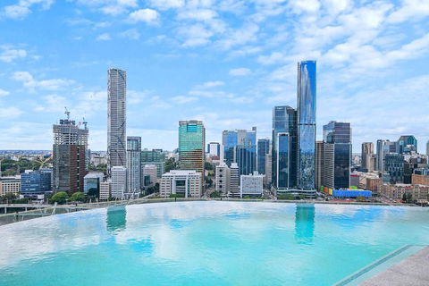 Above Brisbane King Suite With Rooftop Pool Deck - Tourism Search 3