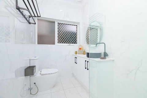 Adelaide Escape And Business-3Bath Full Kitchen Fast Wifi 3TV-for Large Families And Group - Tourism Search 4