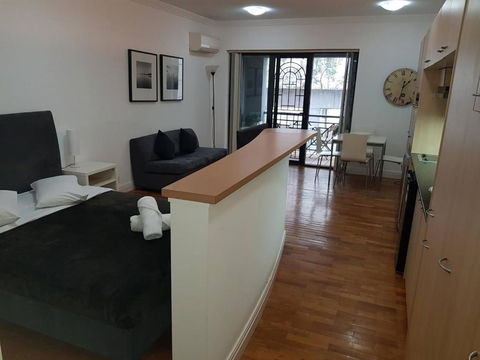 Accommodation Sydney Potts Point Pet Friendly Studio Apartment With Balcony - Tourism Search 0