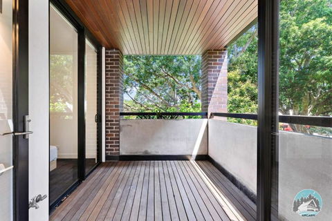 Aircabin - Five Dock - Stylish 2-Bed Apt Near Bay - Tourism Search 3