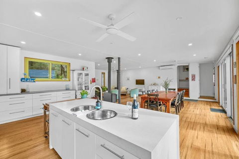 Aireys Bush Retreat - Tourism Search 2