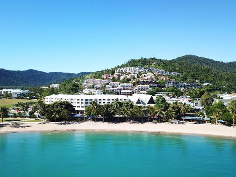 Airlie Beach Hotel - Tourism Search 0