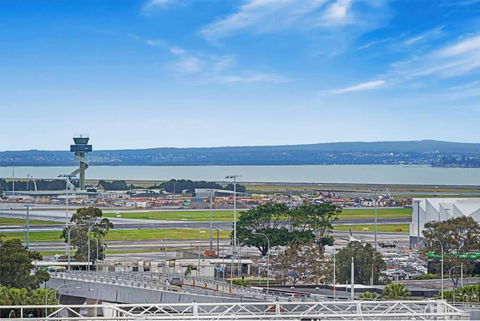 Airport And Waterview Retreat - Tourism Search 0