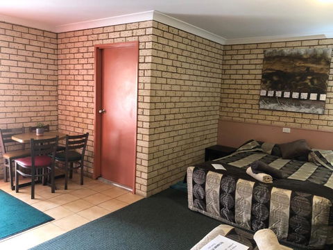 Alamo Motor Inn - Tourism Search 3