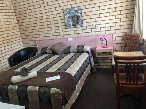 Alamo Motor Inn - Tourism Search 1