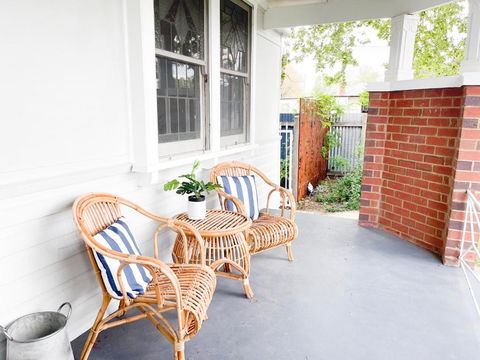 Albury Street Hideaway - Tourism Search 4