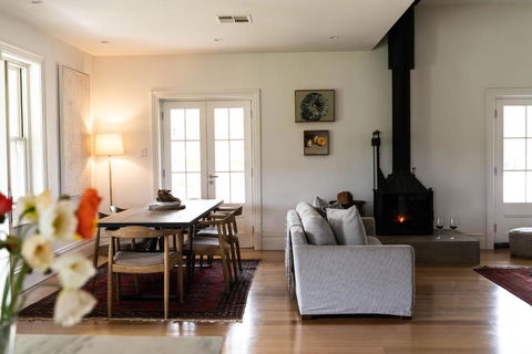 Alkina Old Quarter Luxury Accommodation - Tourism Search 1