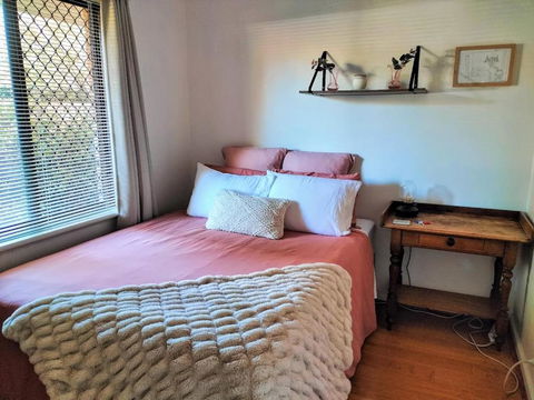 All The Comforts By The Lake - Tourism Search 0