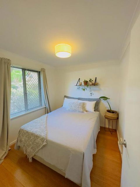All The Comforts By The Lake - Tourism Search 2