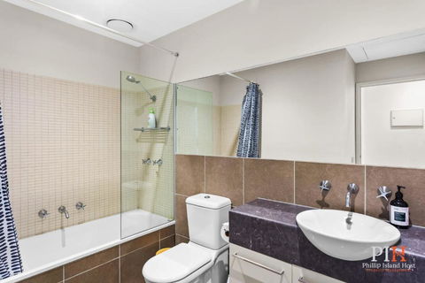 All The Views 2 Bedroom App San Remo - Tourism Search 3