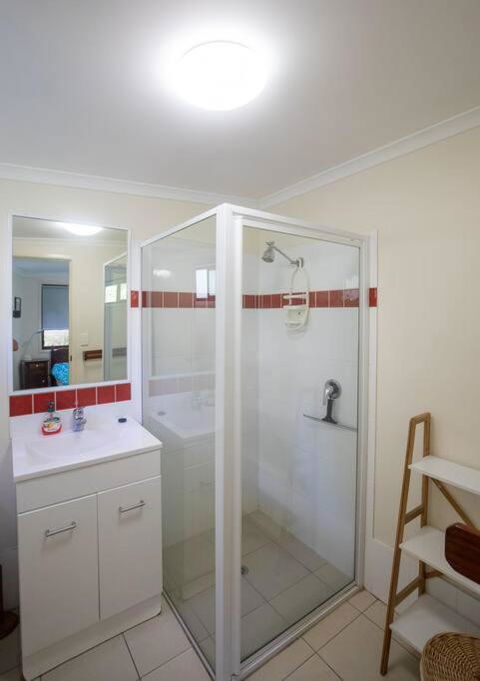 Allamanda Cottage - Close To Beach - Pet Friendly - Tourism Search 4