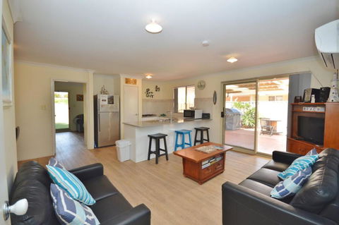 Allure - Kalbarri WA - Tourism Search 3