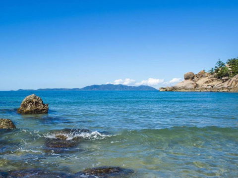 Alma Bay Holiday Unit 2 - Tourism Search 2