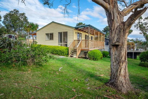 Alonnah Bruny Island Views - Tourism Search 1