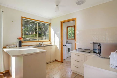 Alonnah Bruny Island Views - Tourism Search 3