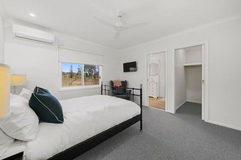 Alpine Hills Hideaway - Tourism Search 1