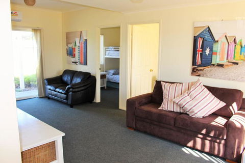 Alton Seas 67 Hargreaves Rd Middleton - No Linen Included - Tourism Search 4