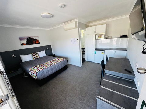 Altona Motel - Tourism Search 4