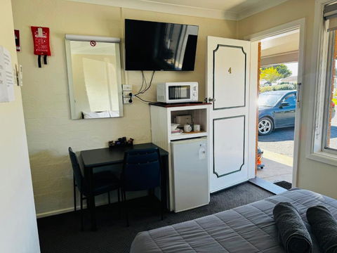 Altona Motel - Tourism Search 3