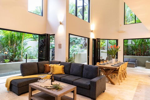Amalfi - Port Douglas, Luxury In The Centre Of Town - Tourism Search 0