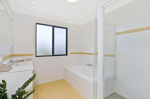Amara 6 Wesley Avenue - Tourism Search 4