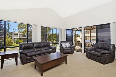 Amara 6 Wesley Avenue - Tourism Search 1