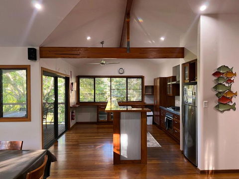 Amaroo - Bring Your Own Linen - Tourism Search 4