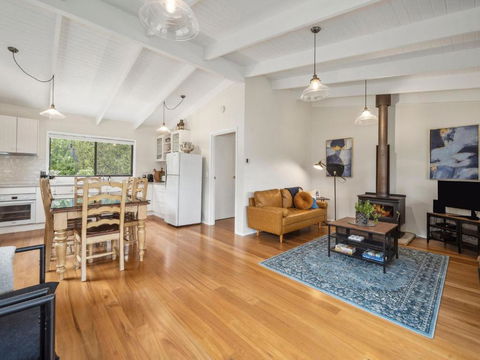 Amaroo Cottage - Tourism Search 0