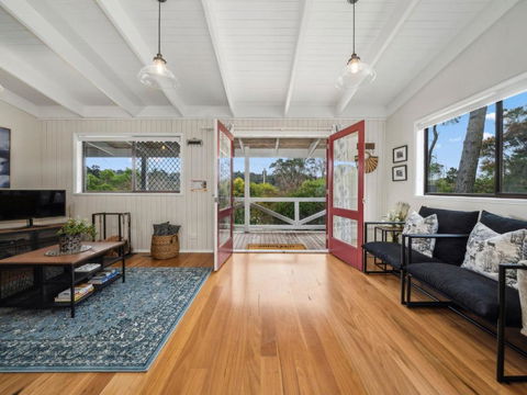Amaroo Cottage - Tourism Search 2