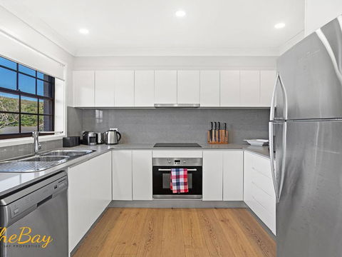 Amaroo Cres No 20 Fingal Bay Holiday Home - Tourism Search 2