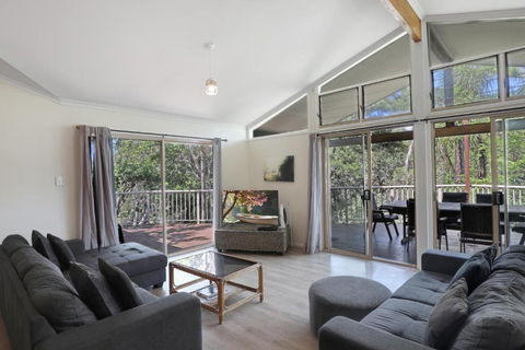 Amaroo House - Tourism Search 4
