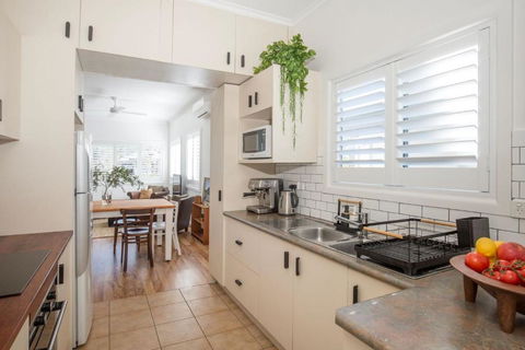 Amaroo - Pet Friendly - 2 Mins Walk To Beach - Outdoor Fireplace - Tourism Search 4