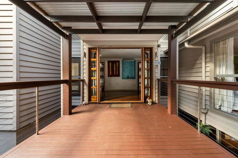 Amazing Acreage Style Living - Tourism Search 2