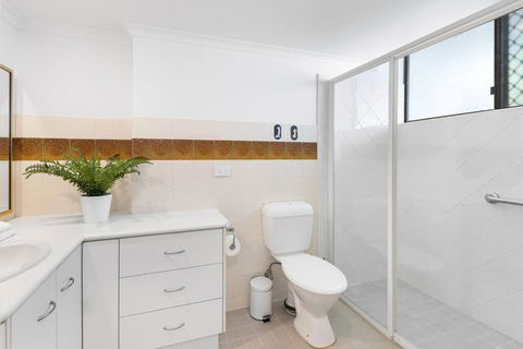Amazing Beach View And Perfect Location Kirra - Tourism Search 4